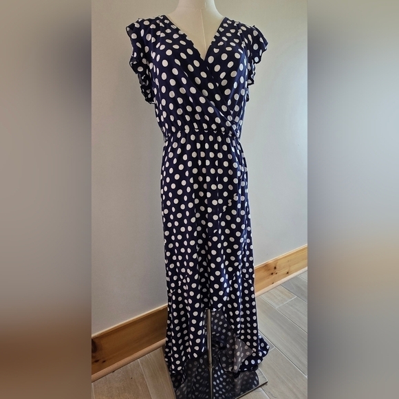 Grecerelle Dresses & Skirts - NWT Grecerelle V-Neck Faux Wrap Blue White Polka Dot Dress Ruffle Sleeve Sz. S